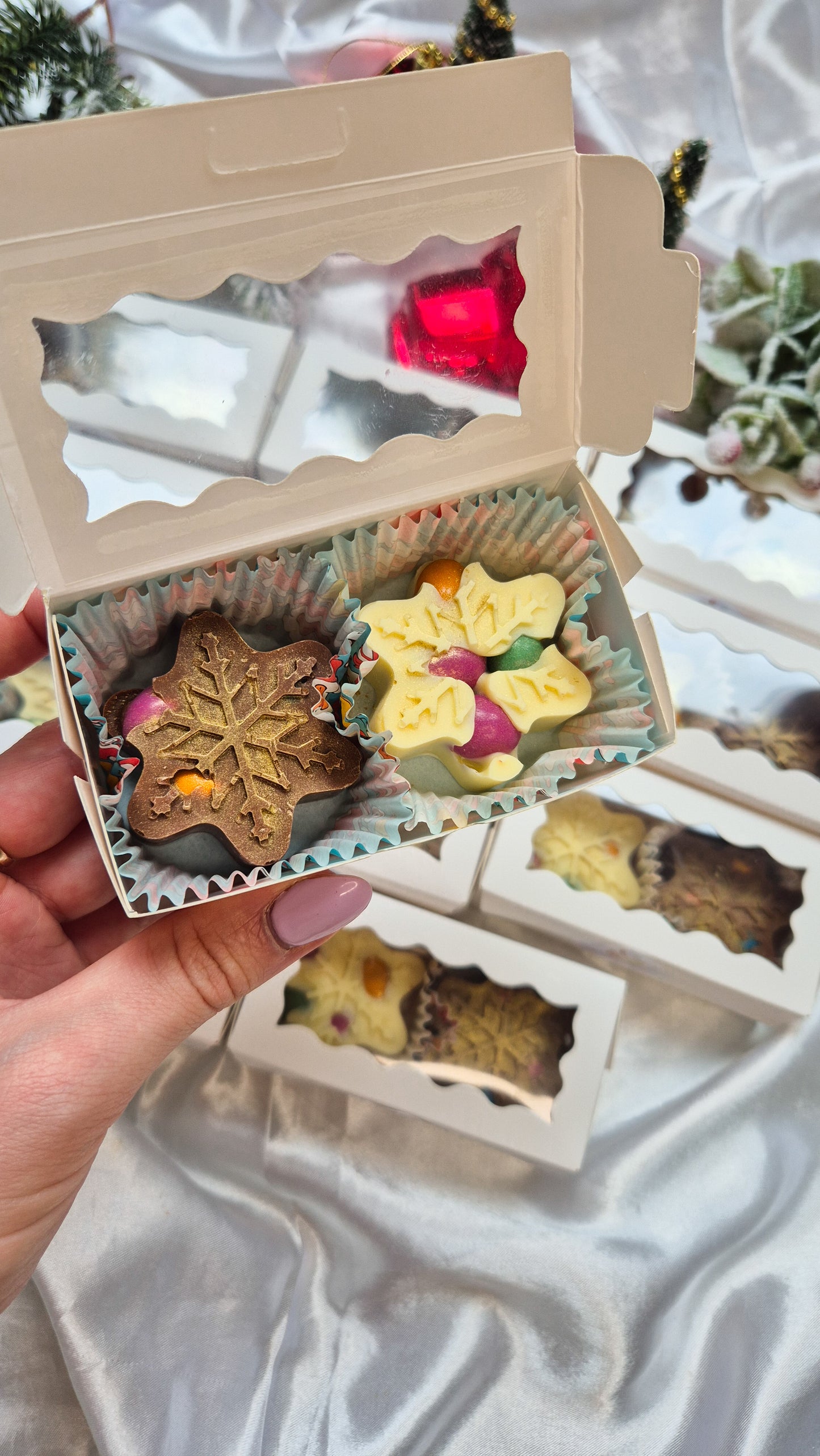 Chocolate snowflake gift box