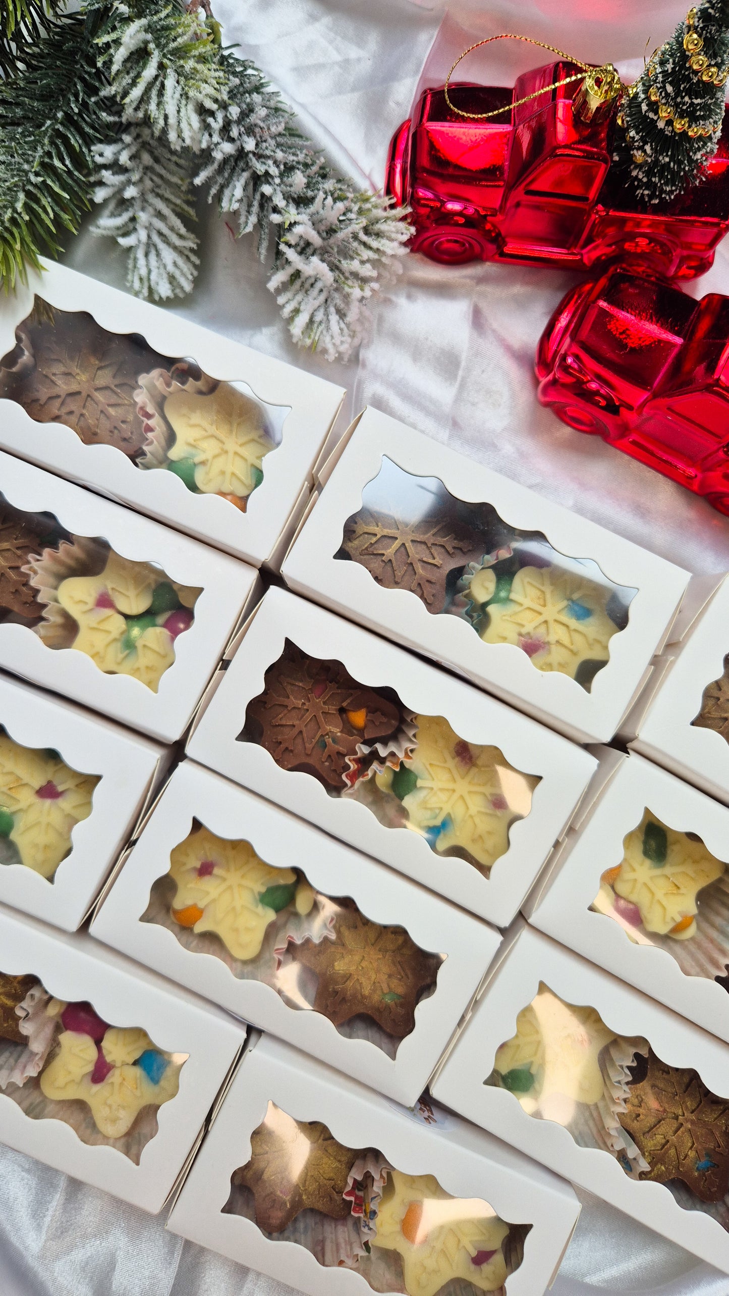 Chocolate snowflake gift box