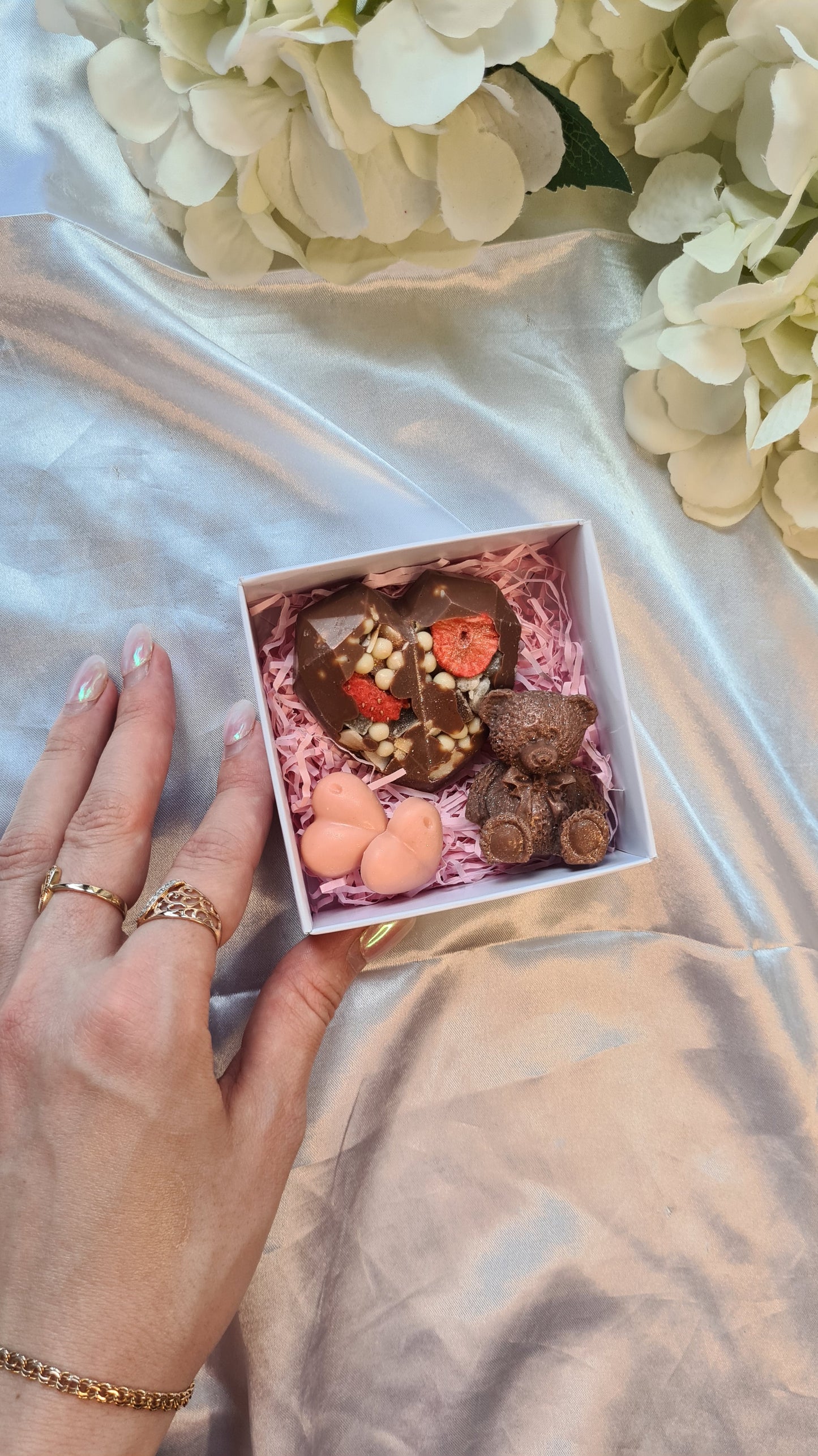 ''Love you bear much'' gift set