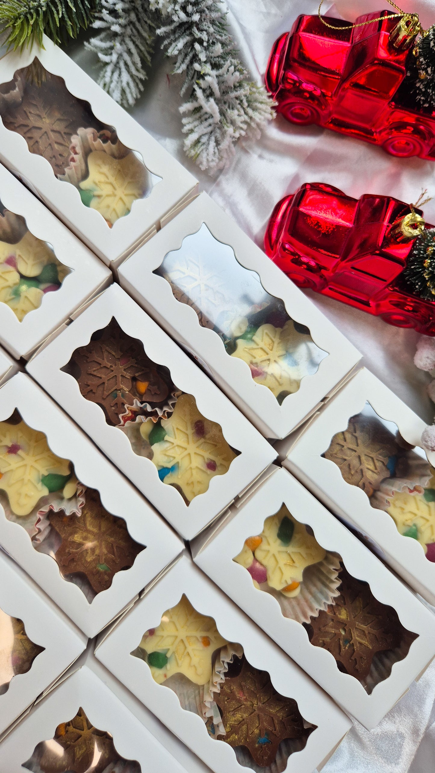 Chocolate snowflake gift box