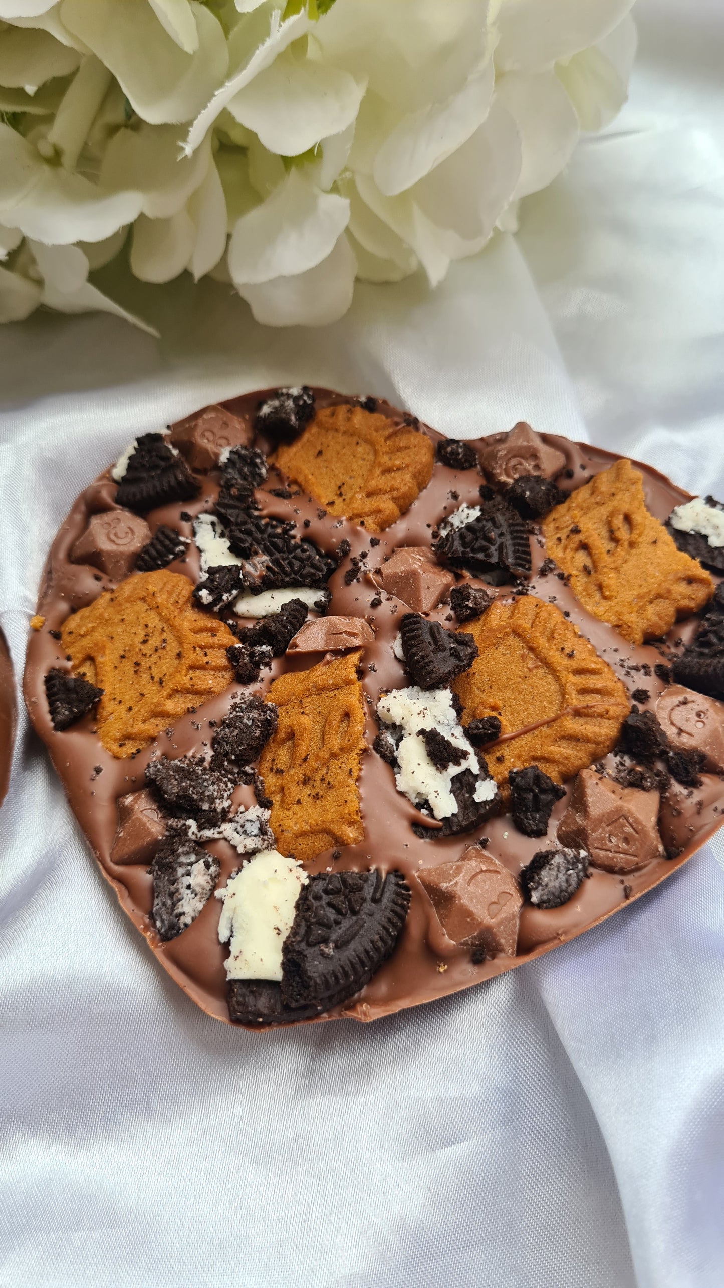 Lotus biscoff and oreo loaded slab